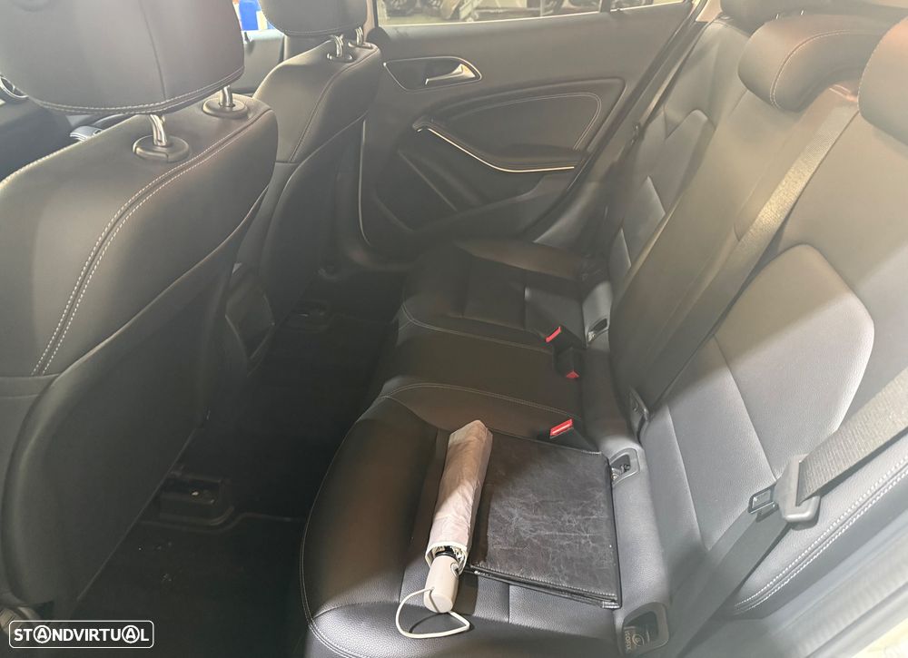 Mercedes-Benz GLA 180 (CDI) d 7G-DCT Urban - 13