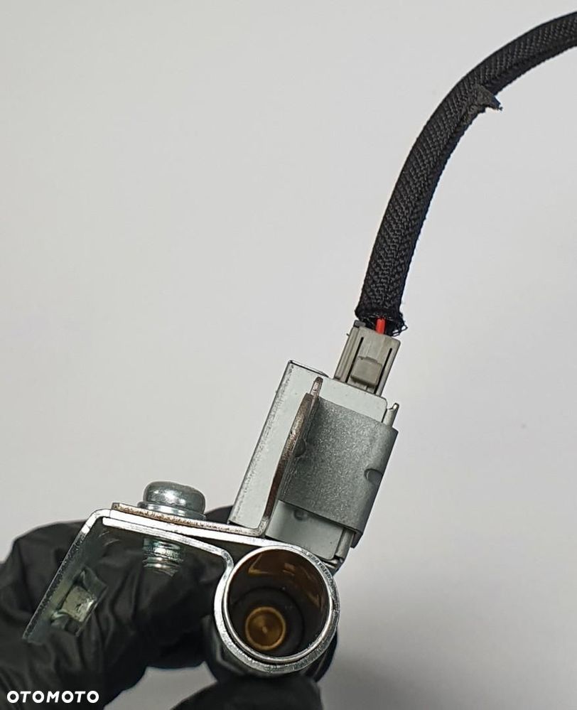 ANTENA PODSTAWA VOLVO C70 II 30775655 - 3