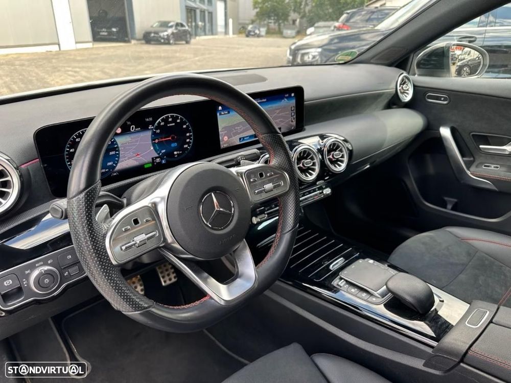 Mercedes-Benz A 250 e AMG Line - 11