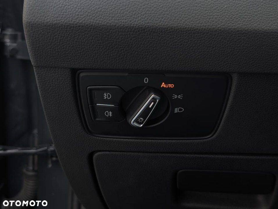 Volkswagen Passat - 10