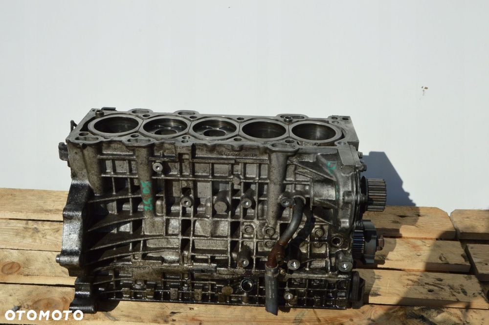 blok silnika wał panewki tłoki volvo 2.4 d5 V70 S60 s80 XC90 d5244t d5 244t - 1