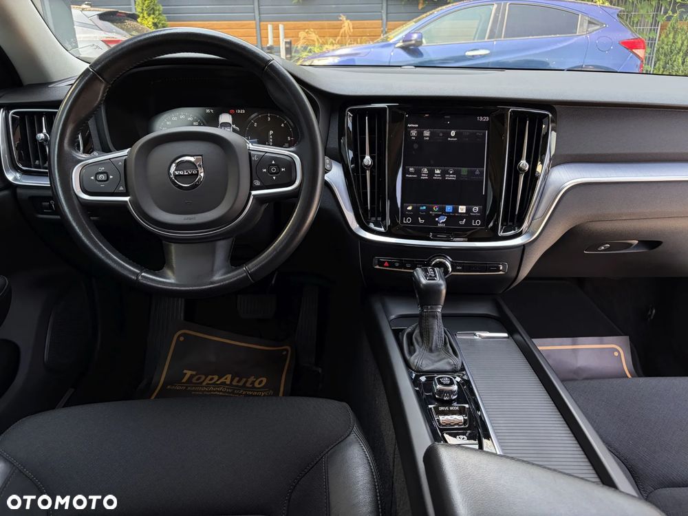 Volvo V60 D4 Geartronic Momentum Pro - 34