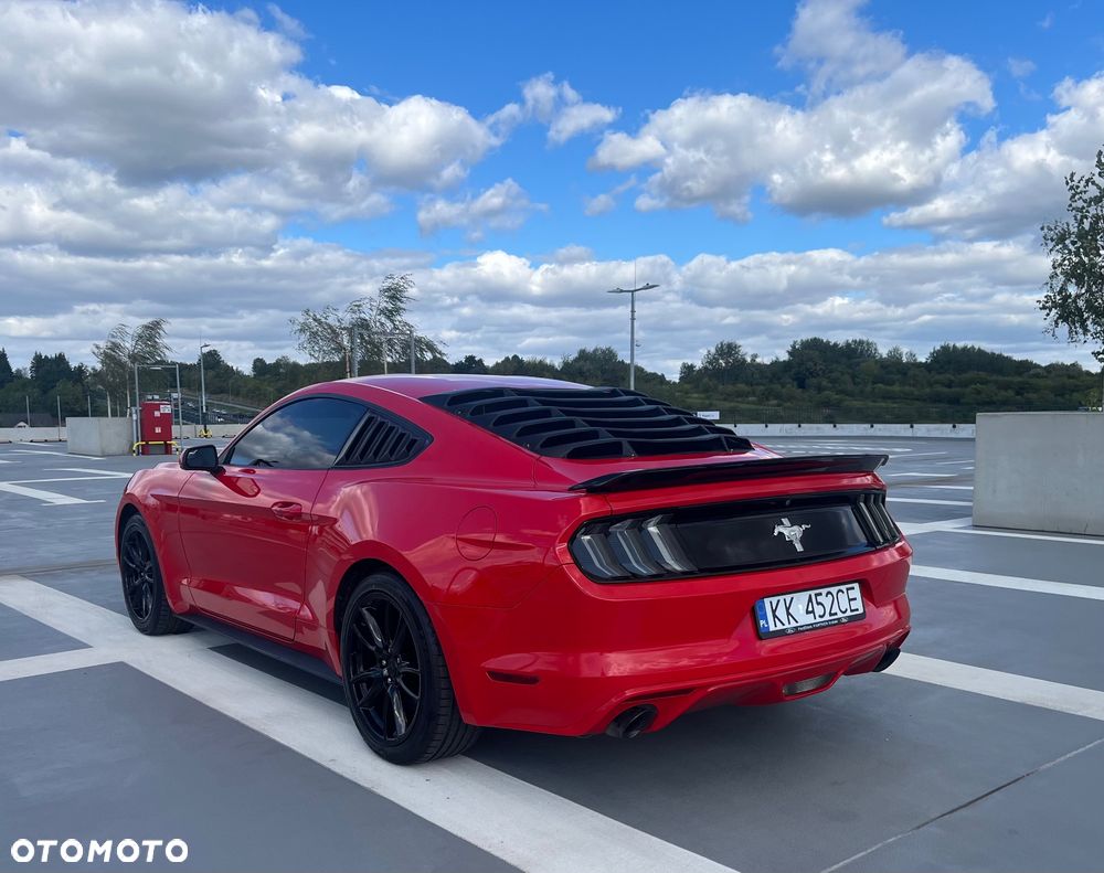 Ford Mustang - 6