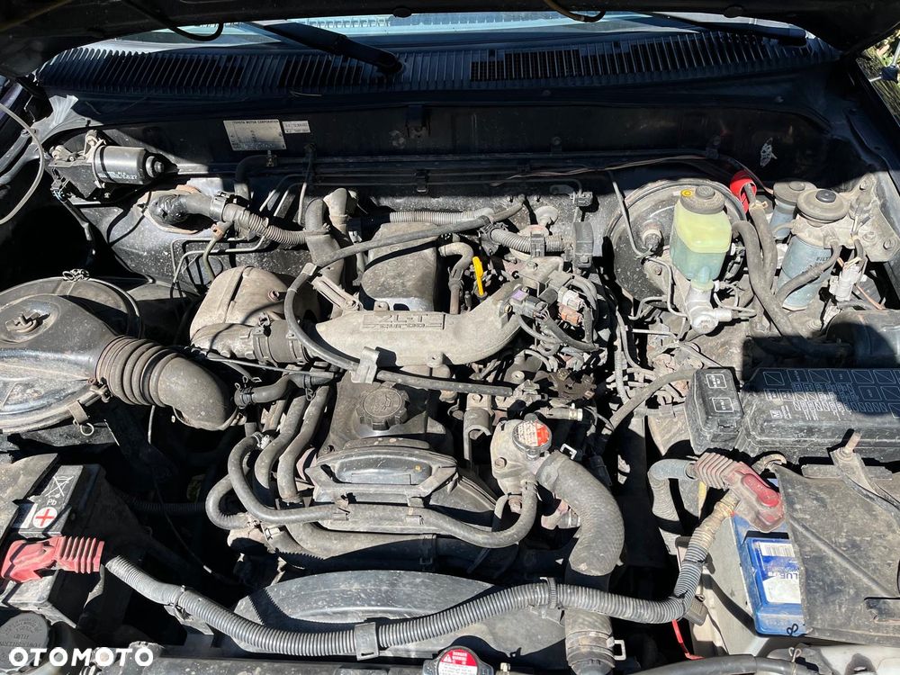 Toyota Hilux 4WD SR5 - 14