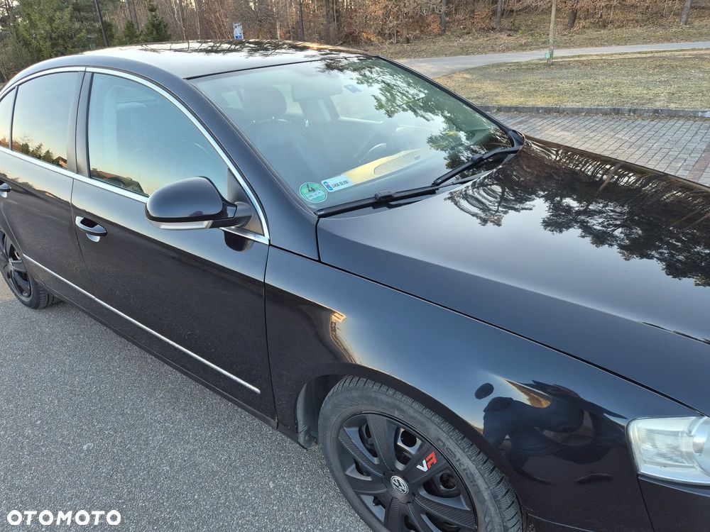 Volkswagen Passat 2.0 TDI DPF Highline - 23