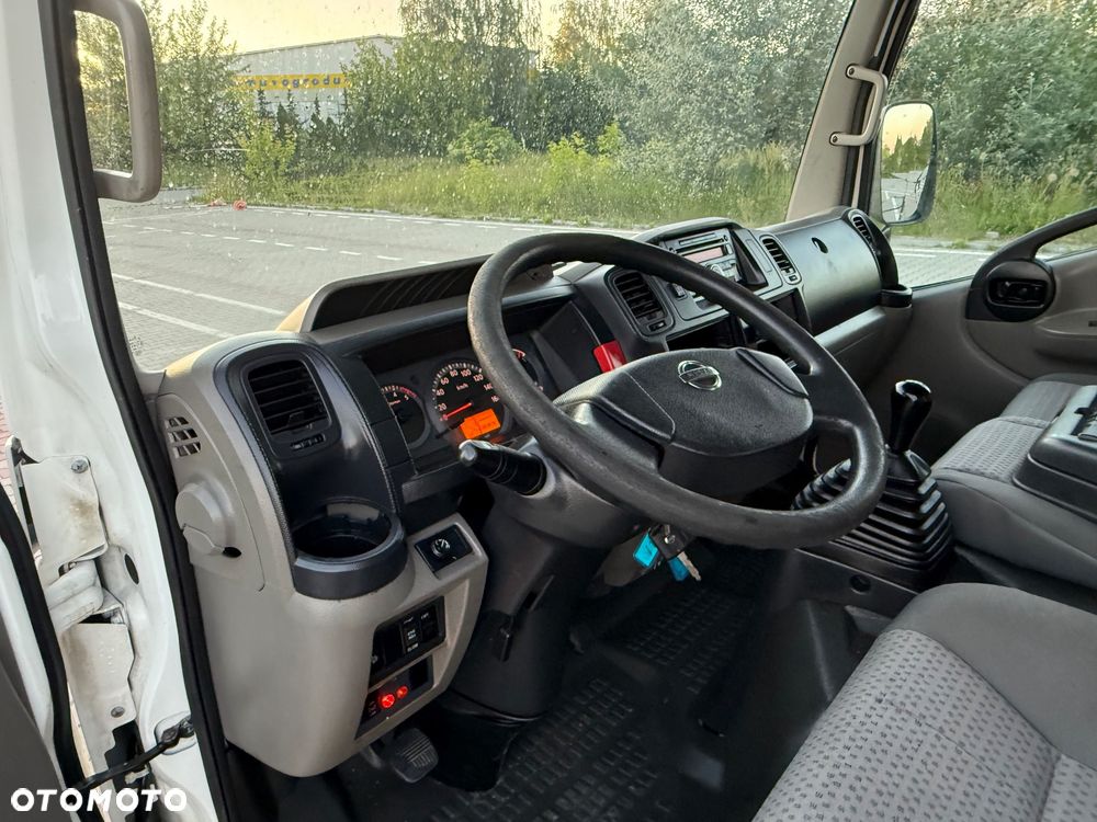 Nissan CABSTAR  2.5  DRABINA - PODAJNIK BOCKER DEKARSKO - MEBLOWY  WYSOKOŚĆ 26 M - 27