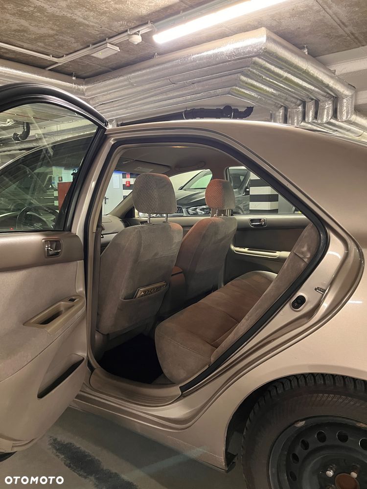 Toyota Camry 2.4 XLE - 7