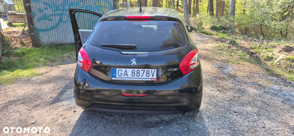 Peugeot 208 1.2 PureTech Allure - 8