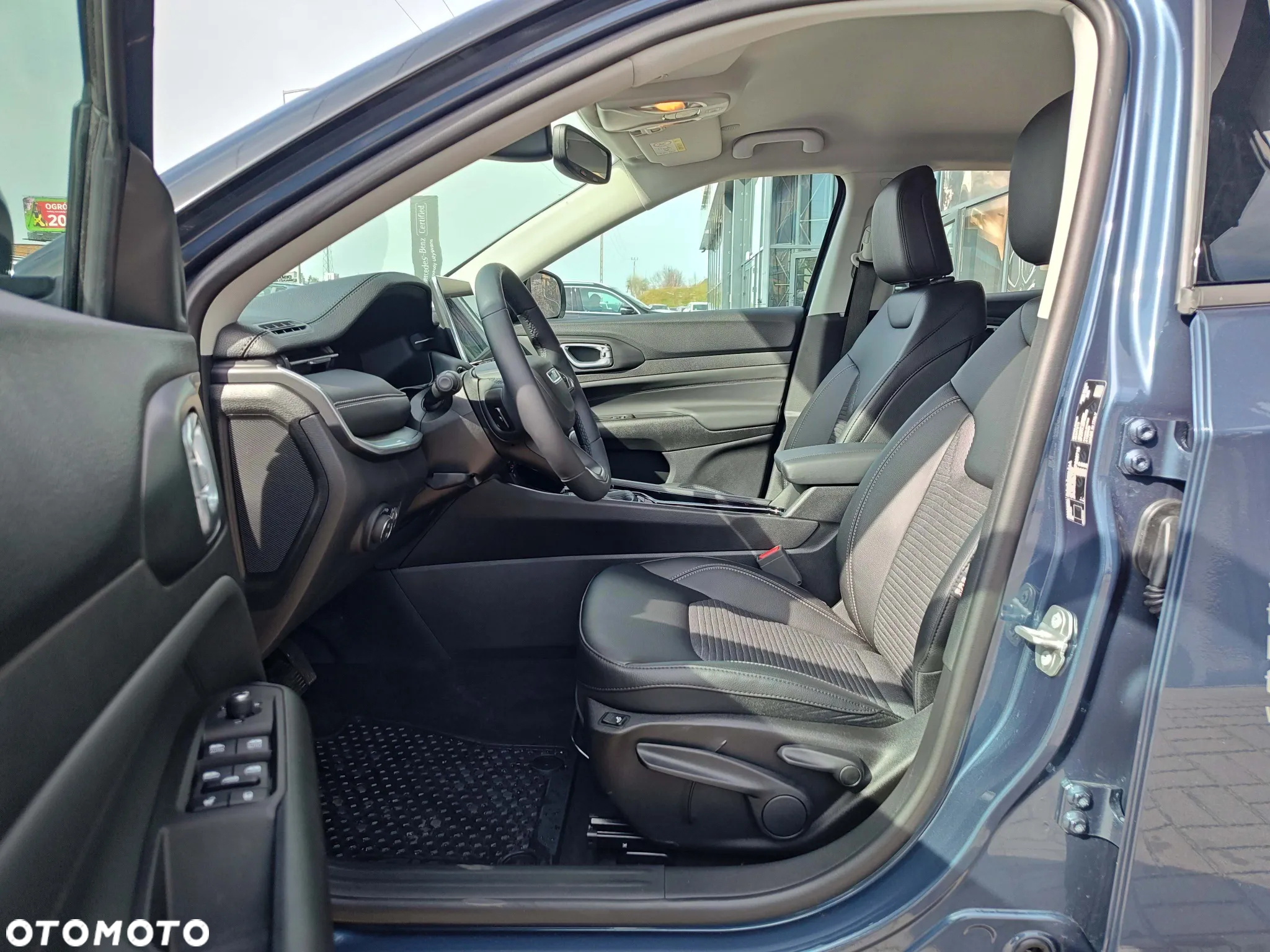 Jeep Compass - 10