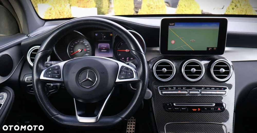 Mercedes-Benz GLC - 12