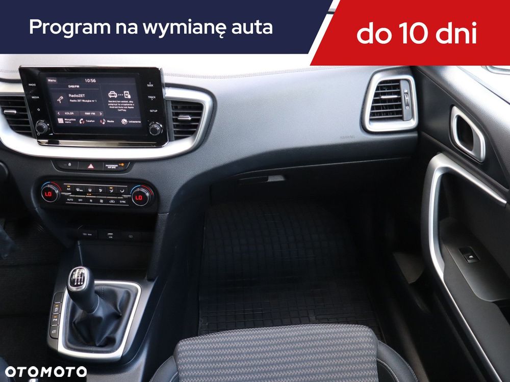 Kia Ceed - 10