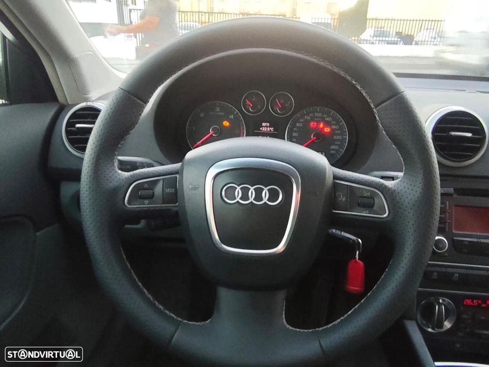 Audi A3 Sportback 1.6 TDI S-line - 17