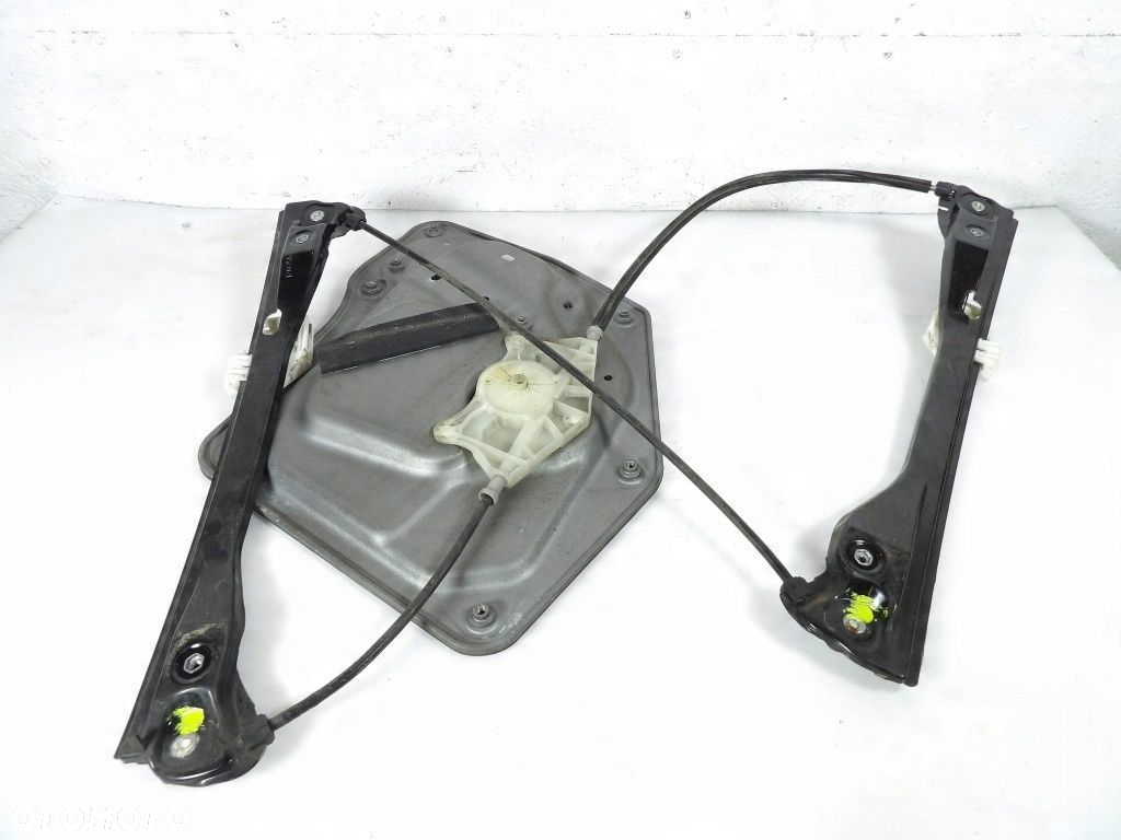 SKODA SUPERB II LIFT PODNOŚNIK SZYBY PRZÓD PRAWY 8K0959802A - 2