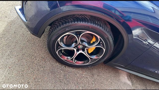 Alfa Romeo Stelvio 2.0 Turbo 16V AT8-Q4 Veloce - 6