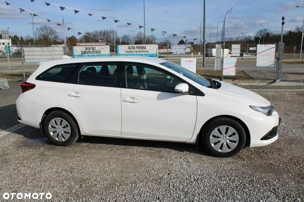 Toyota Auris - 5
