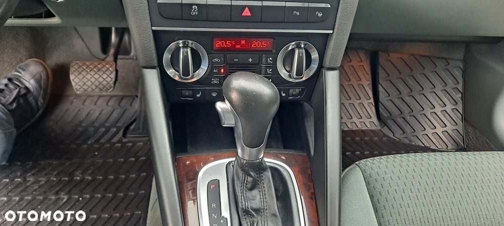 Audi A3 Sportback 2.0 FSI tiptronic Ambiente - 10