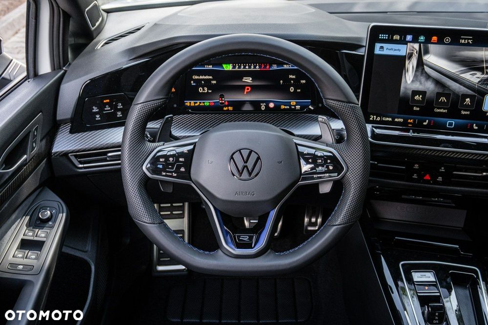 Volkswagen Golf - 32