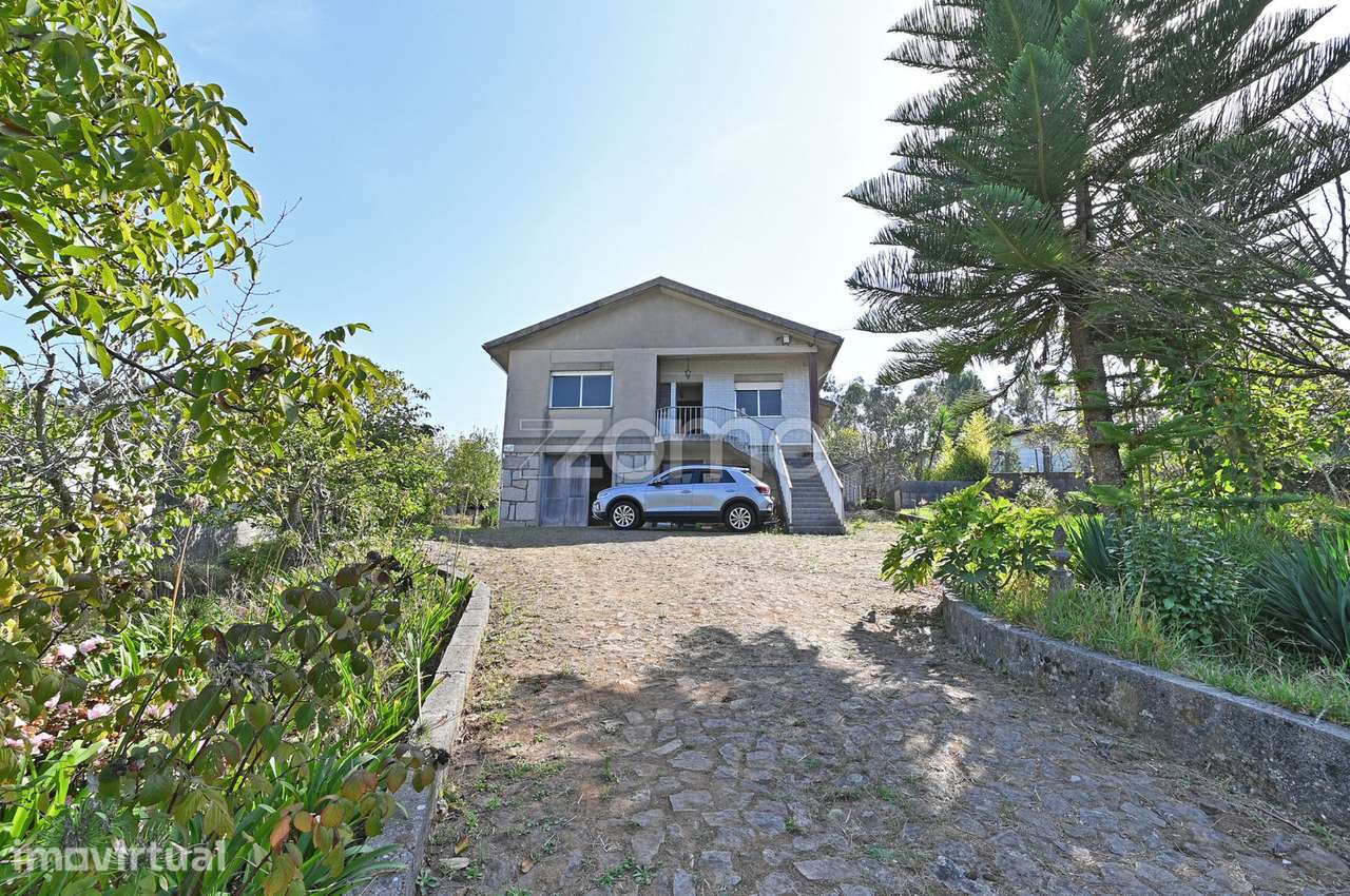 Moradia T2 com dois pisos, terreno e anexo em Olival – V.N.de Gaia - Grande imagem: 4/33