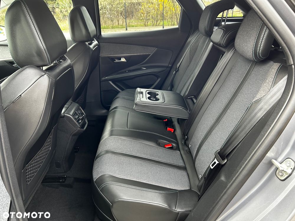 Peugeot 3008 225 e-EAT8 Allure Pack - 34