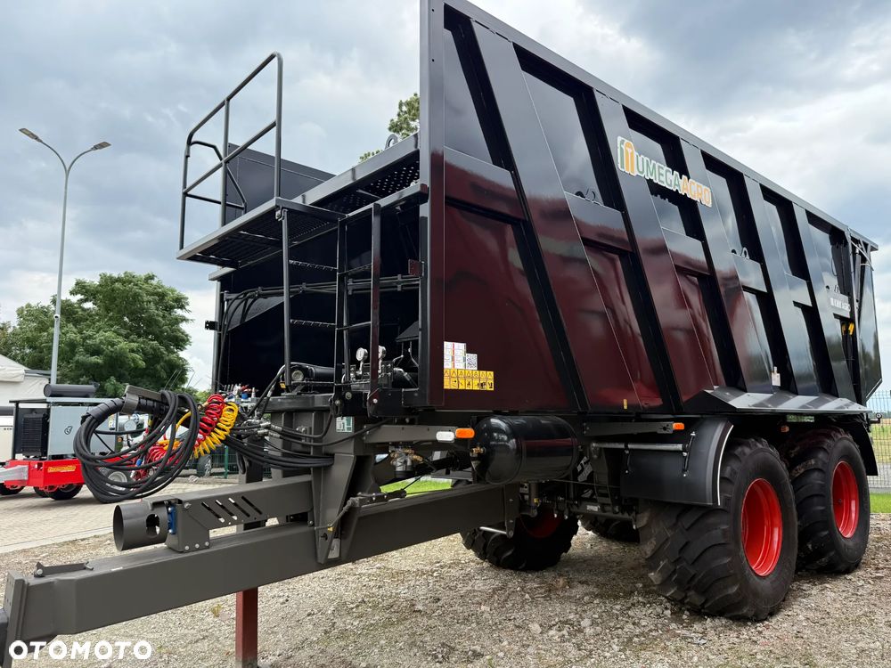UMEGA Przyczepa objętościowa PI 20 ze ścianą przesuwną UMEGA AGRO - 5