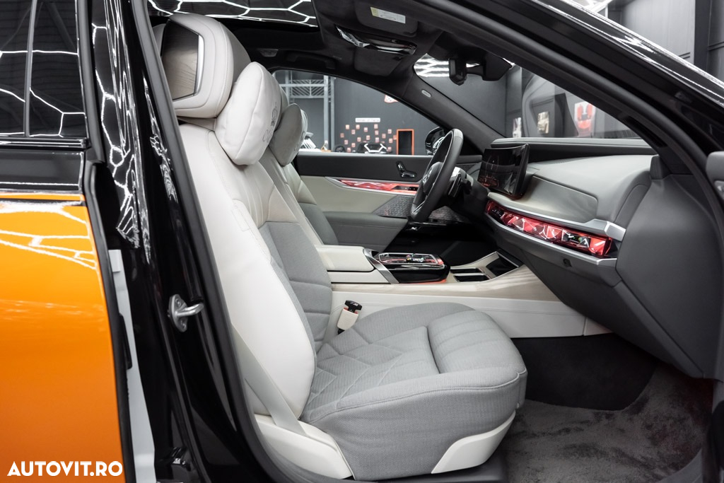 BMW Seria 7 740d xDrive - 9