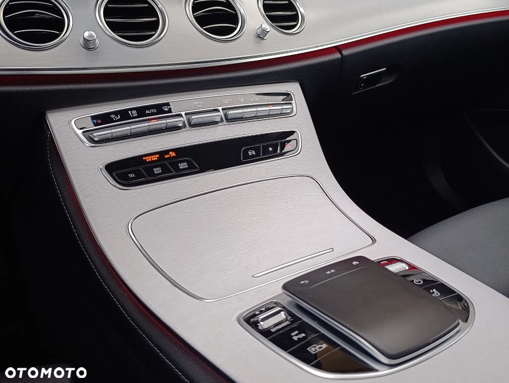 Mercedes-Benz Klasa E 300 de 9G-TRONIC Avantgarde - 33
