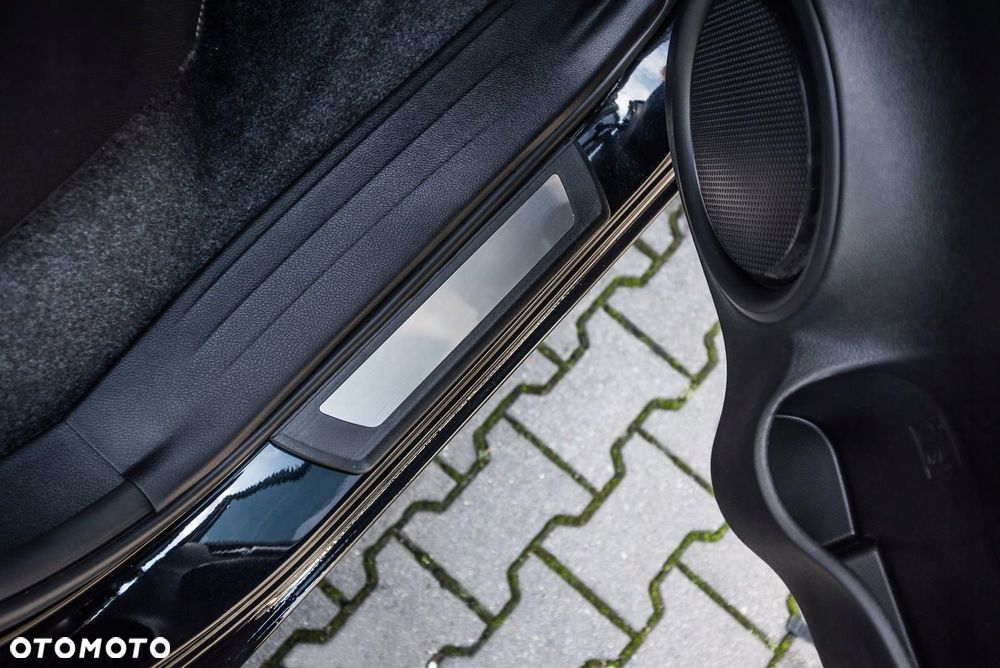 listwy progowe toyota hilux viii 2015+ - 2