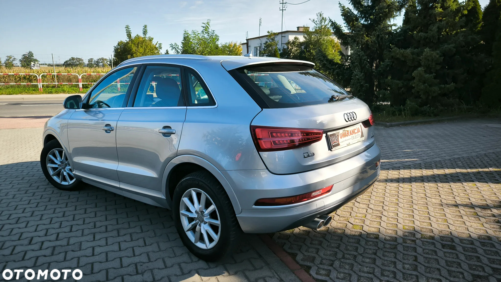 Audi Q3 2.0 TDI quattro S tronic design - 4
