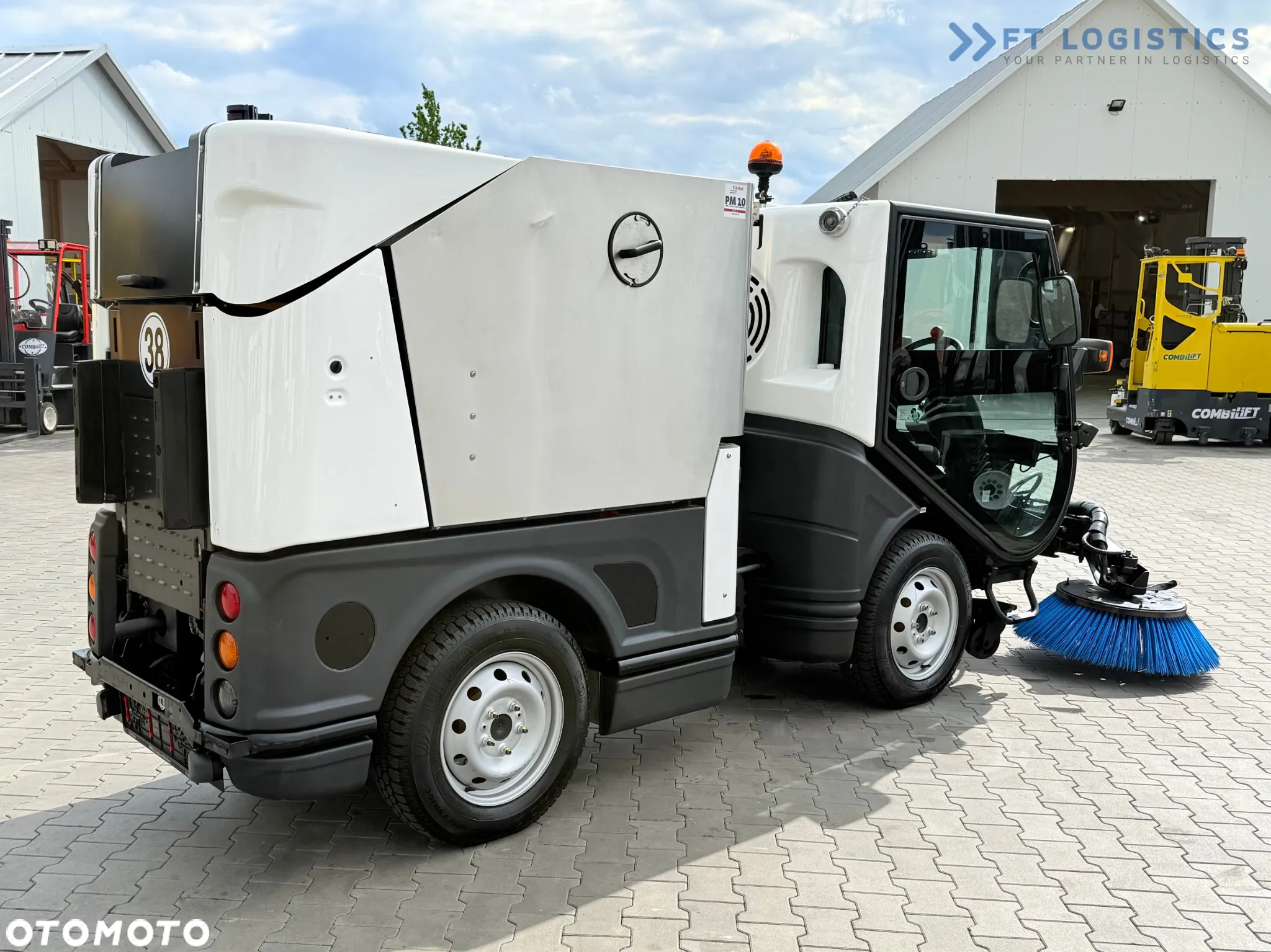 Inny Nilfisk City Ranger 3500 – Zamiatarka Komunalna Przegubowa | Rok 2017 | Tylko 442 mth | Diesel | 4x4 - 9