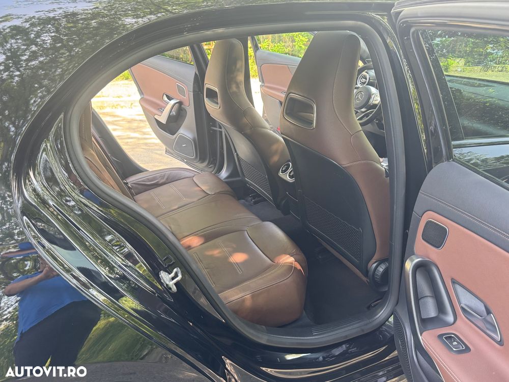 Mercedes-Benz A 250 4Matic 7G-DCT AMG Line - 9