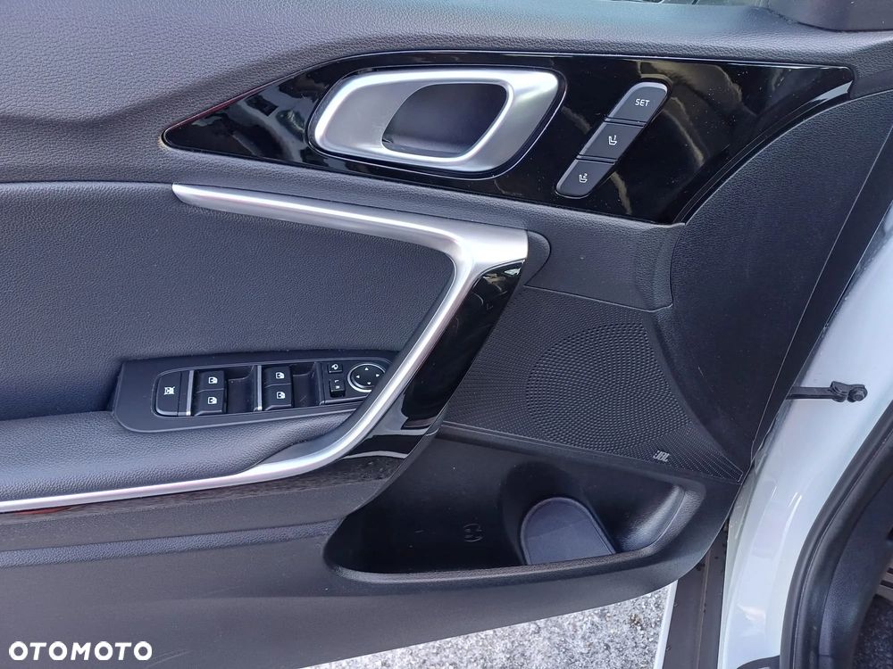 Kia XCeed 1.5 T-GDI OPF DCT7 GT-LINE - 13