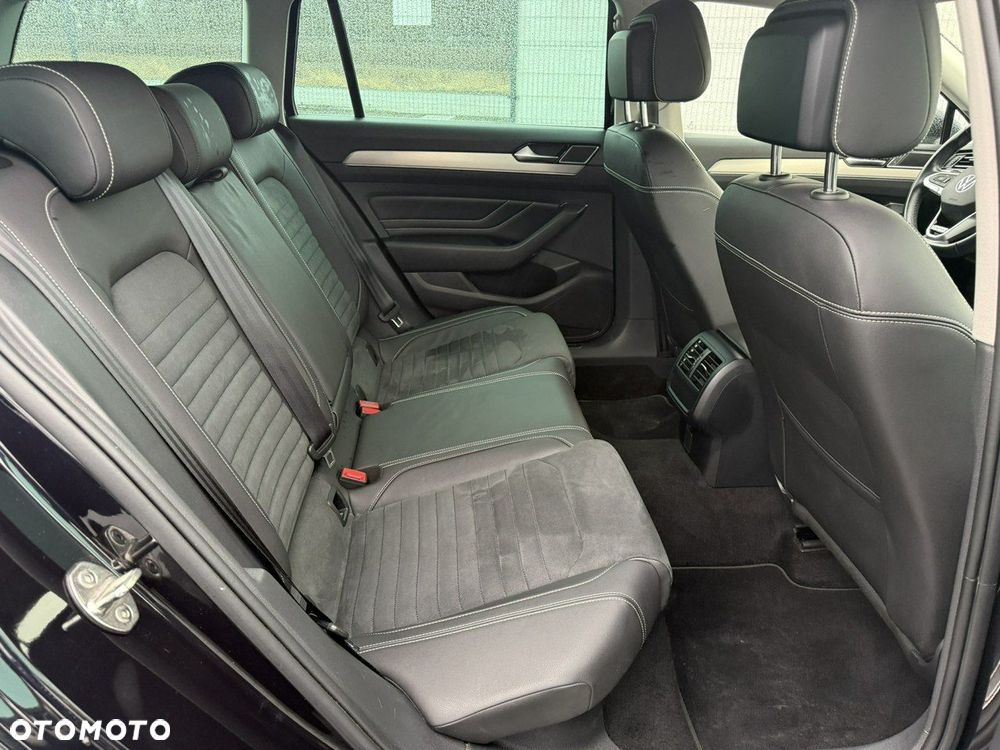 Volkswagen Passat - 14