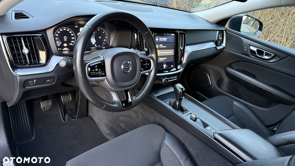 Volvo V60 D3 Momentum - 17