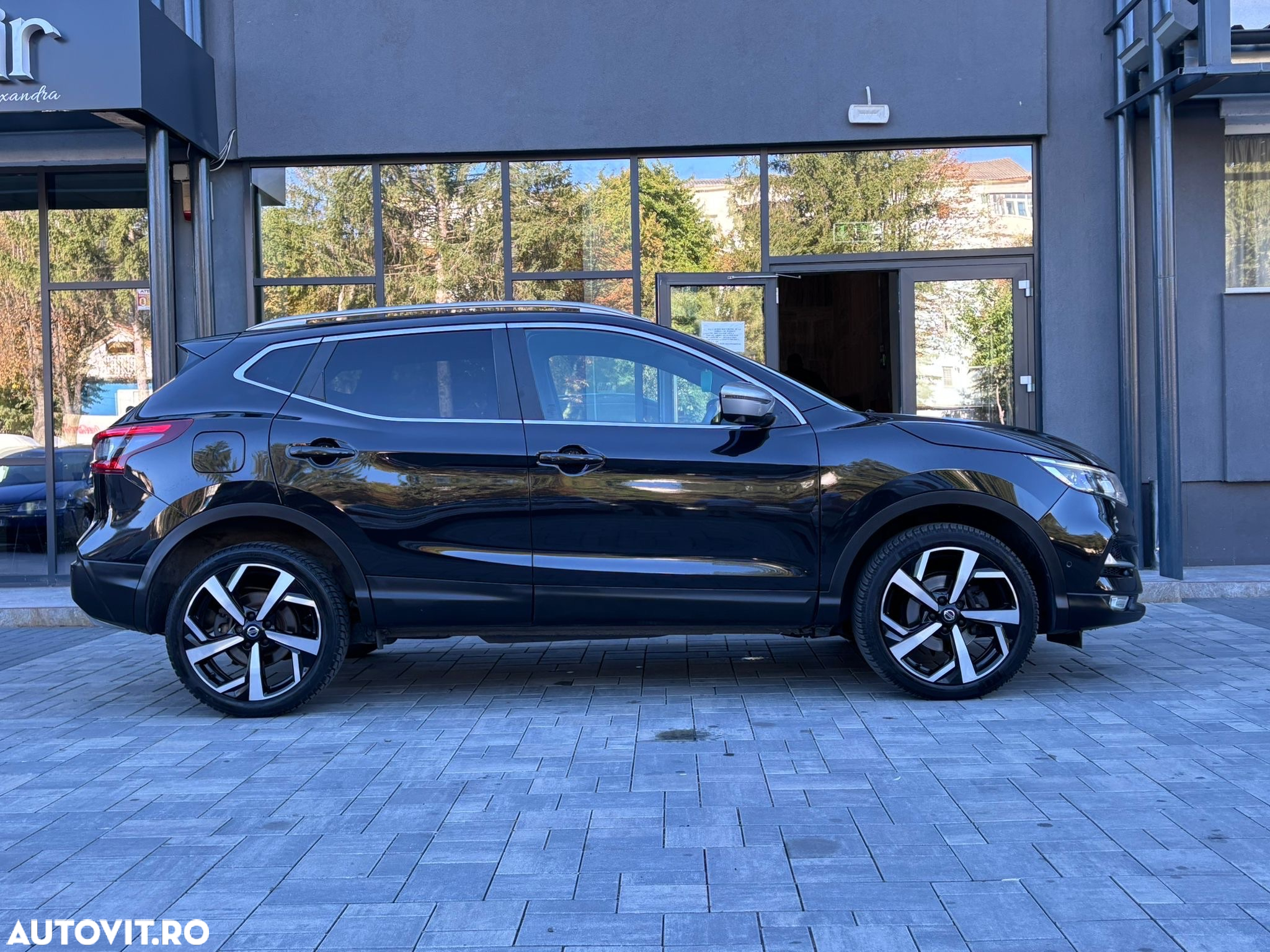 Nissan Qashqai 1.6 DCI Xtronic TEKNA+ - 13