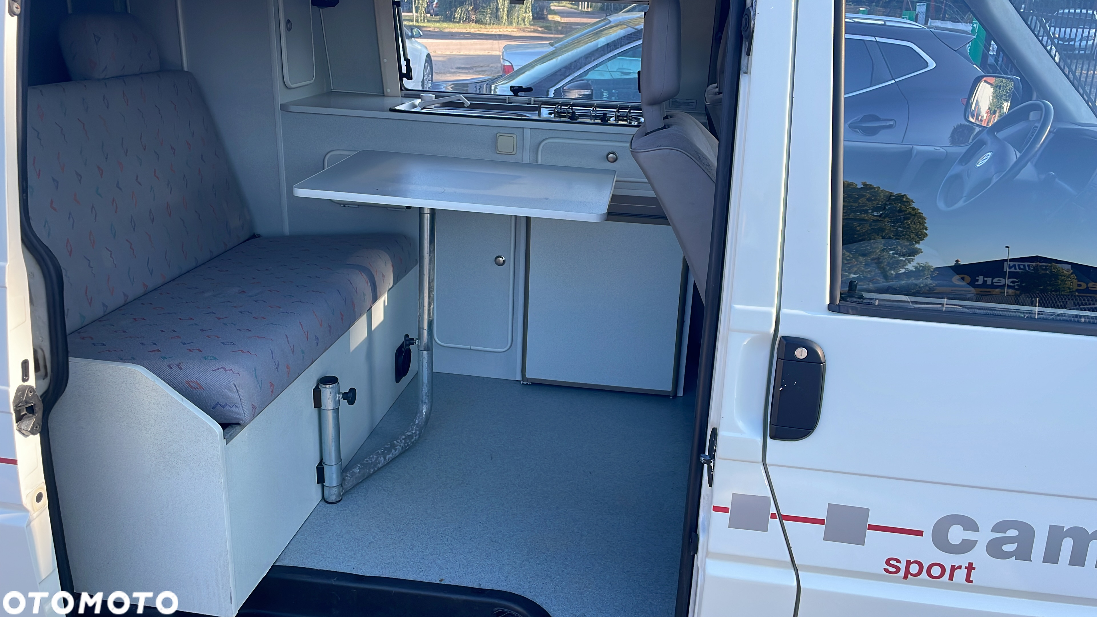 Volkswagen Transporter - 11