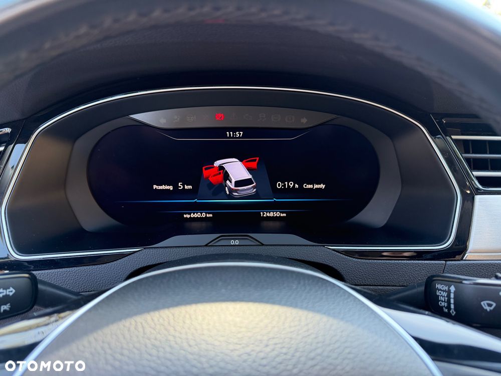 Volkswagen Passat 2.0 TDI SCR Comfortline - 12