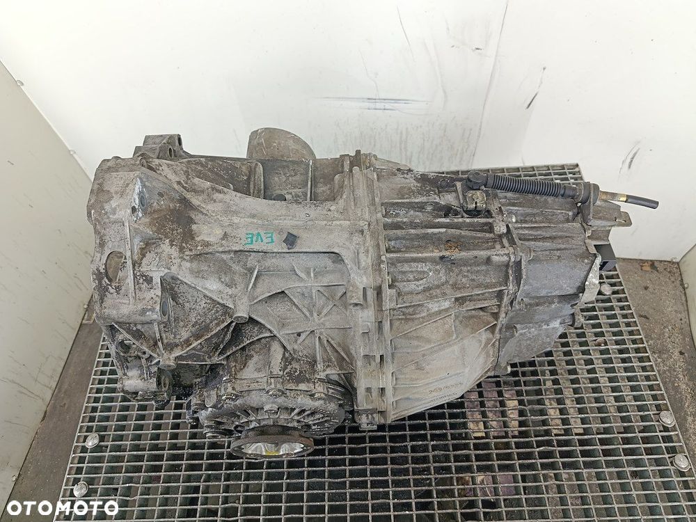 SKRZYNIA BIEGÓW AUTOMAT AUDI A4 B6 EVE 2.0 20V 131KM - 2