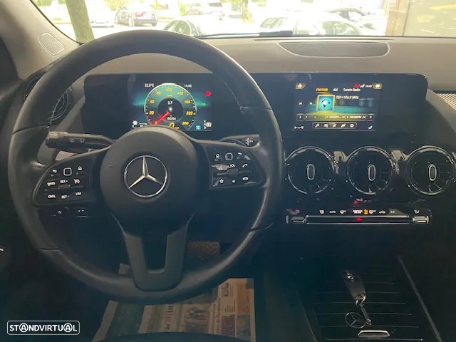 Mercedes-Benz GLA 180 d Style - 12