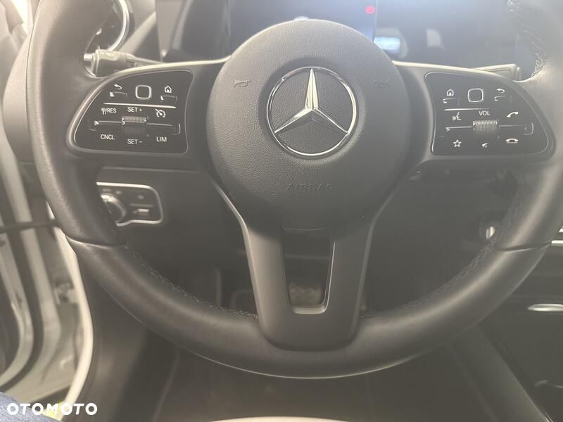 Mercedes-Benz GLA 200 Style - 12