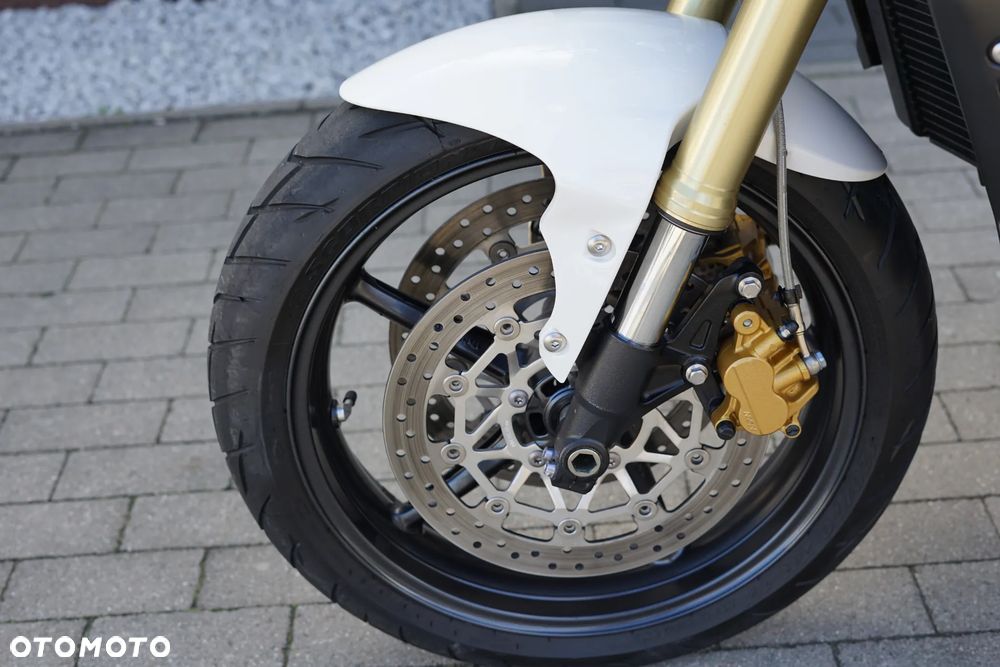 Triumph Street Triple - 30