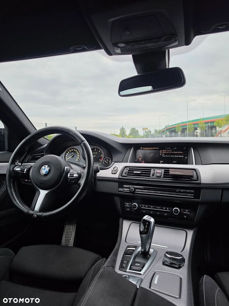 BMW Seria 5 520d xDrive - 7