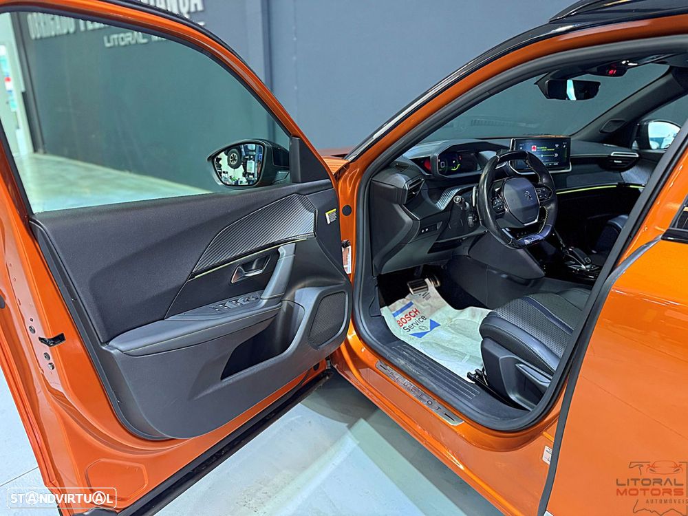 Peugeot 2008 1.2 PureTech GT Line EAT8 - 14