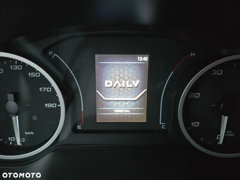 Iveco DAILY DAILY 50C16 KONTENER IZOTERMICZNY 10PALET 4,91cmDługi  2,11cmSzeroki  2,31cmWysoki  SALON PL 106 Tyś km STAN JAK NOWY NA GWARANCJI TEMPOMAT FOTEL PNEŁMATYCZNY KLIMATYZACJA AUTOMATYCZNA - 3