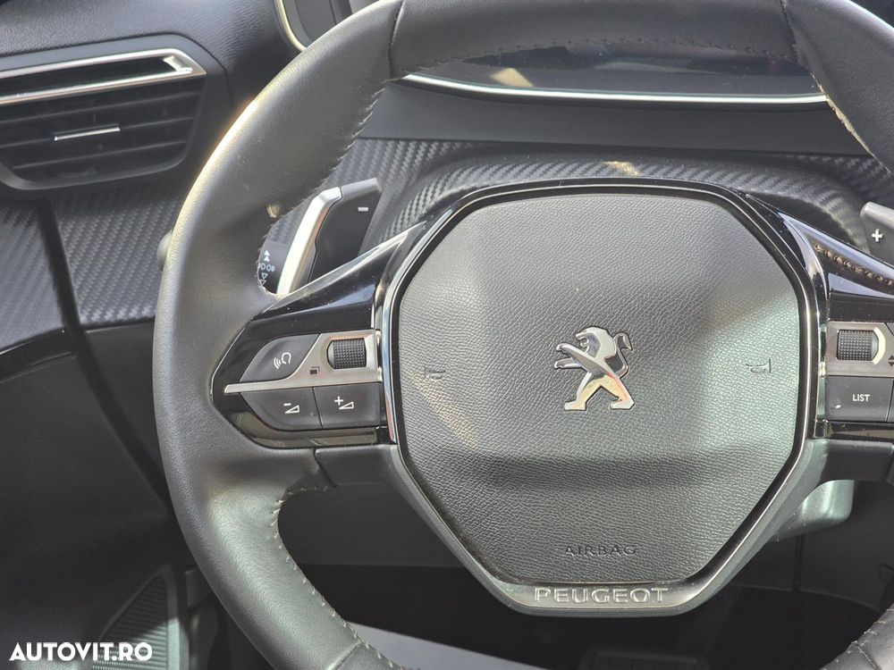 Peugeot 2008 - 13