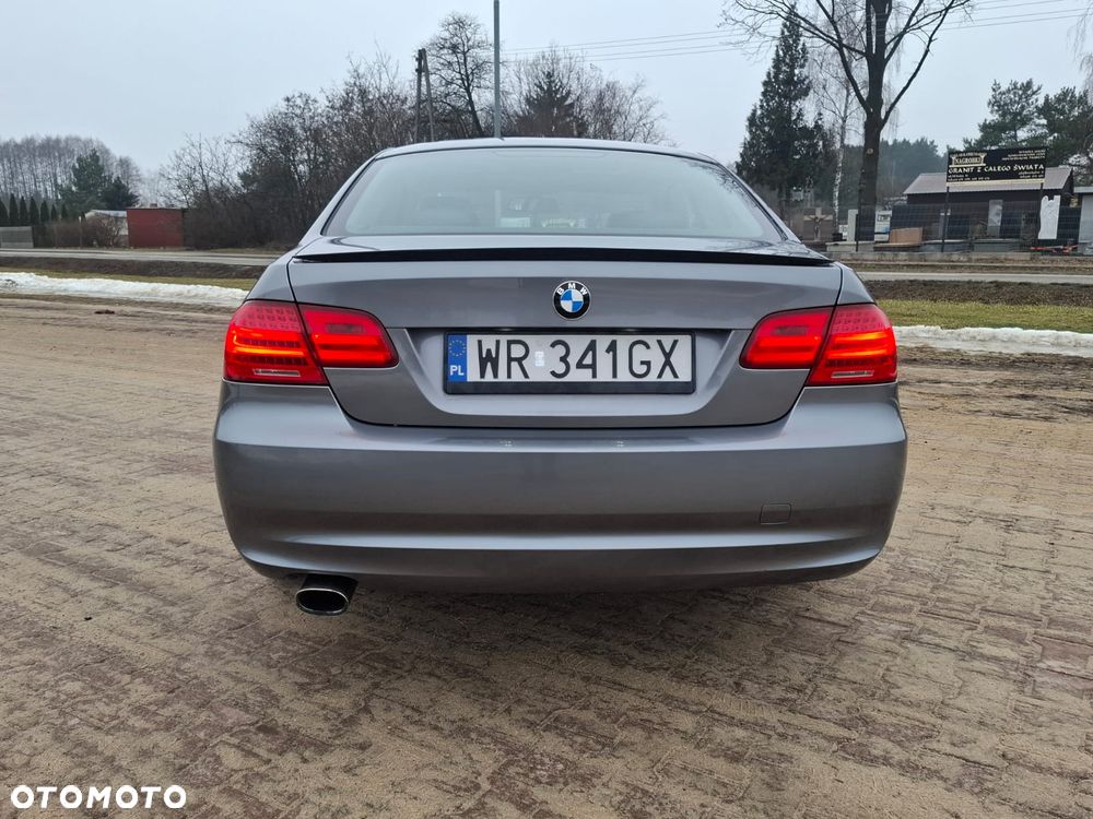 BMW Seria 3 320i Edition Exclusive - 7