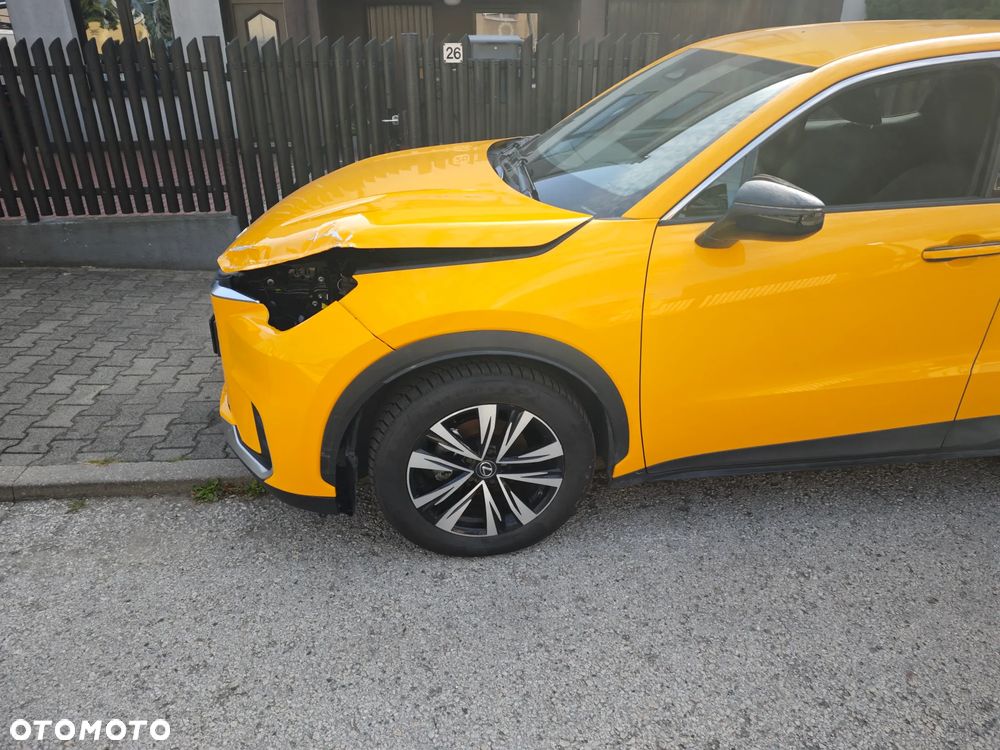 Lexus LBX 1.5 Hybrid - 10