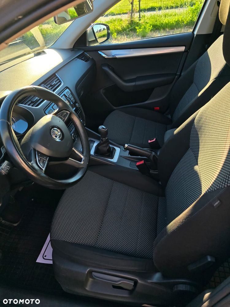 Skoda Octavia 1.6 TDI Ambition - 11