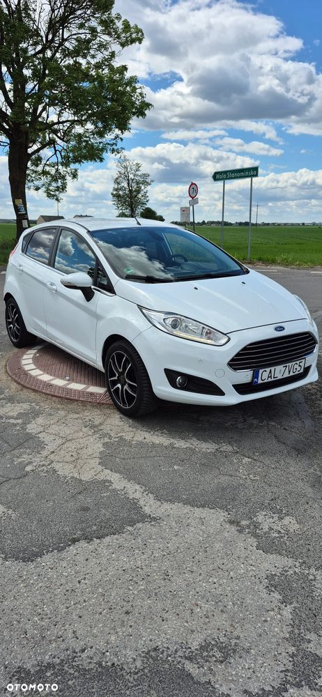 Ford Fiesta 1.6 Ti-VCT SYNC Edition - 19