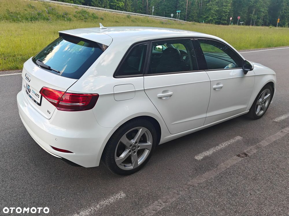 Audi A3 Sportback - 12