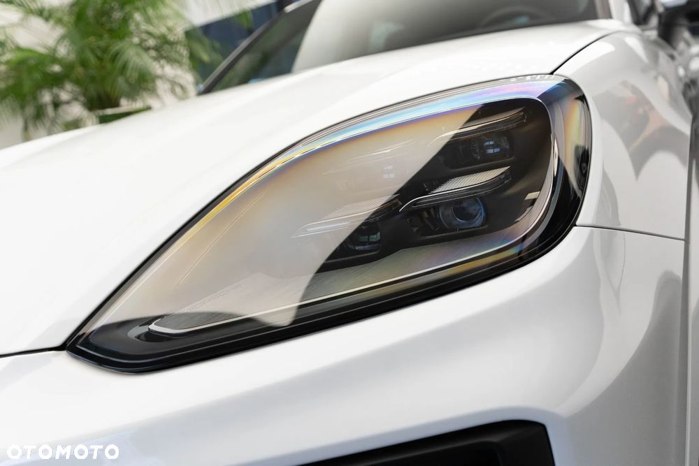 Porsche Cayenne - 34